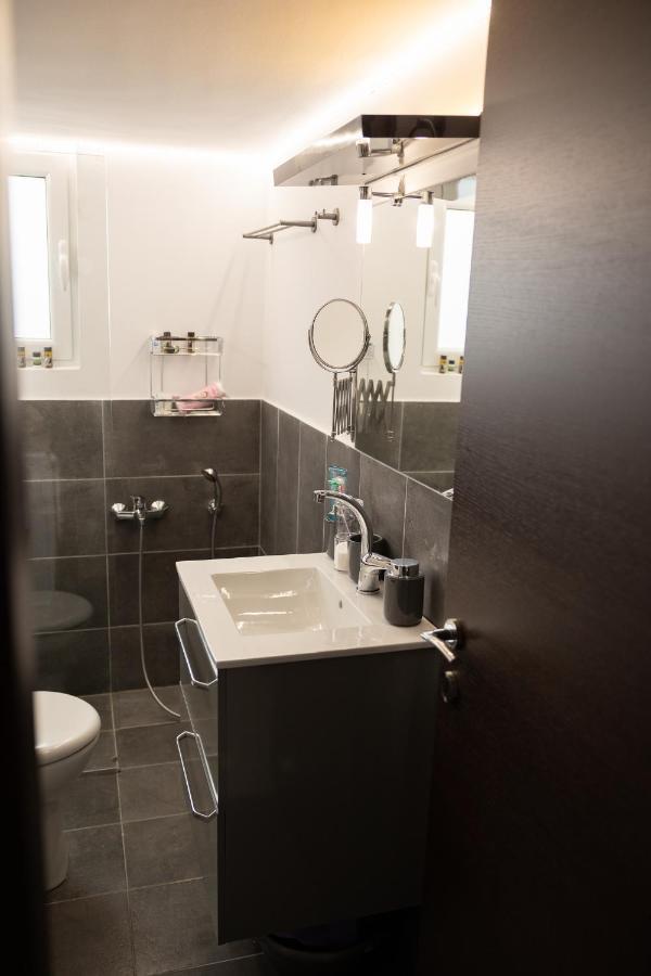 "Elegance" Central Luxury Apartment Piraeus Exterior photo
